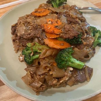 Basil & Co - Pad See Ew - Thai Near Me - Diamond Bar, California