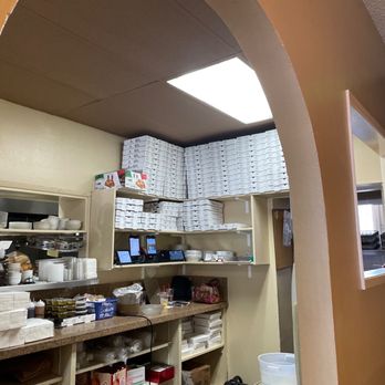 Venice Pizza House - the inside of the restaurant - Pizza Near Me - San Diego, California Venice Pizza House - the inside of the restaurant - Pizza Near Me - San Diego, California