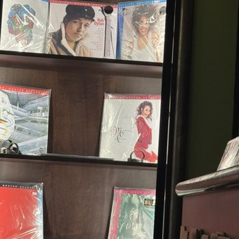 Move On - Christmas record offerings! - Pubs Near Me - Florence, FI
