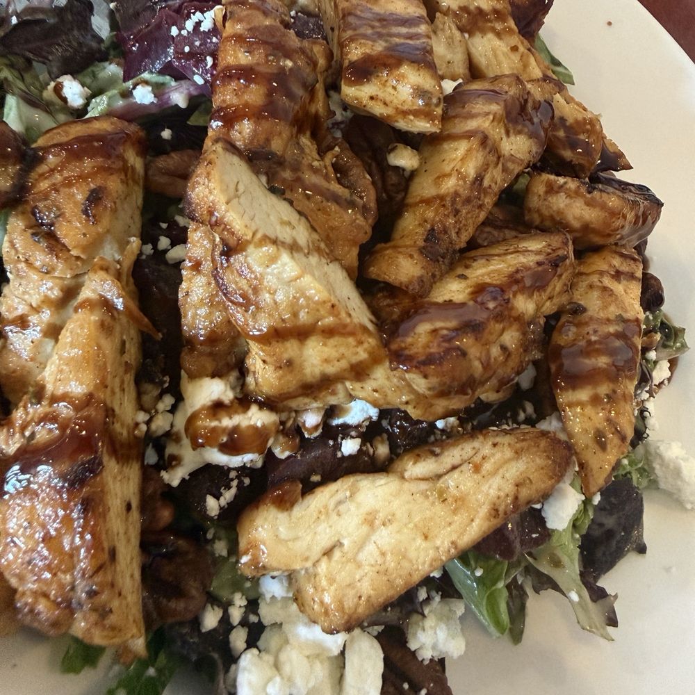 Sunrise Grill - Beet salad with chicken - American Near Me - Des Plaines, Illinois Sunrise Grill - Beet salad with chicken - American Near Me - Des Plaines, Illinois