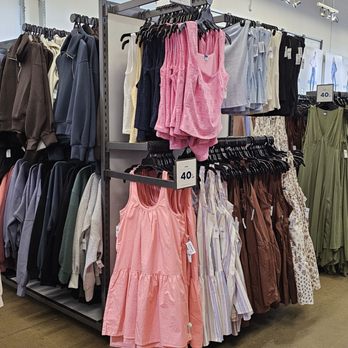 Old Navy - Men's Clothing Near Me - Austin, Texas Old Navy - Men's Clothing Near Me - Austin, Texas