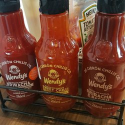 Wendy's - Molhos na mesa