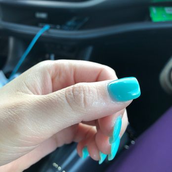 320 Nail Studio - Powder residue - Nail Salons Near Me - Lansdale, Pennsylvania