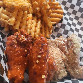 Hot Tender Wings - Chicken Wings Near Me - Bakersfield, California