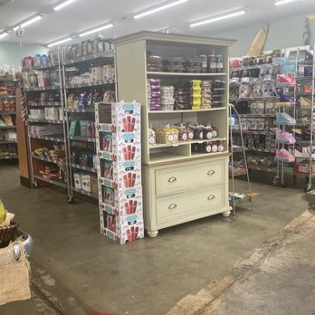Rocky's Market - Interior - Grocery Near Me - Oakland, California