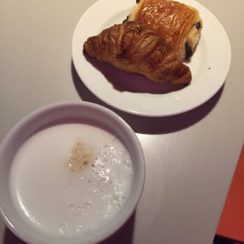 Lounge Salon Croix du Dud - Coffee and croissants - Cafes Near Me Lounge Salon Croix du Dud - Coffee and croissants - Cafes Near Me