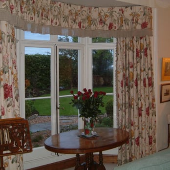Salford Farm House - Bed & Breakfast Near Me