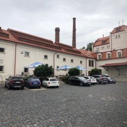 Restaurace Sladovna - Restaurace zvenčí.