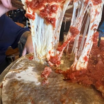 Giordano's - Deep Dish Pizza - Pizza Near Me - Schaumburg, Illinois