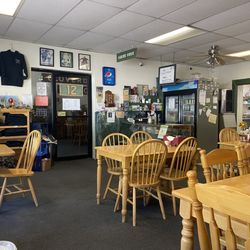 Antique Deli & Pastry Shoppe - Dining room