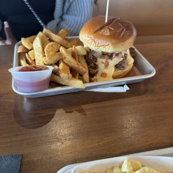 ABBQ - Pulled Pork Sandwich - Barbeque Near Me - Atlantic Beach, Florida