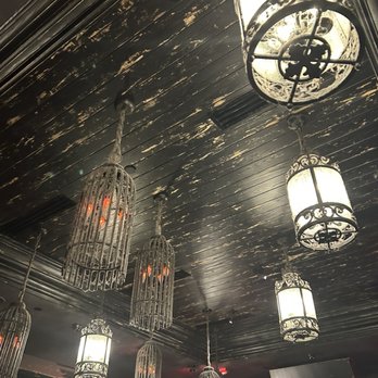 Gideon's Bakehouse - Decor - Bakeries Near Me - Orlando, Florida