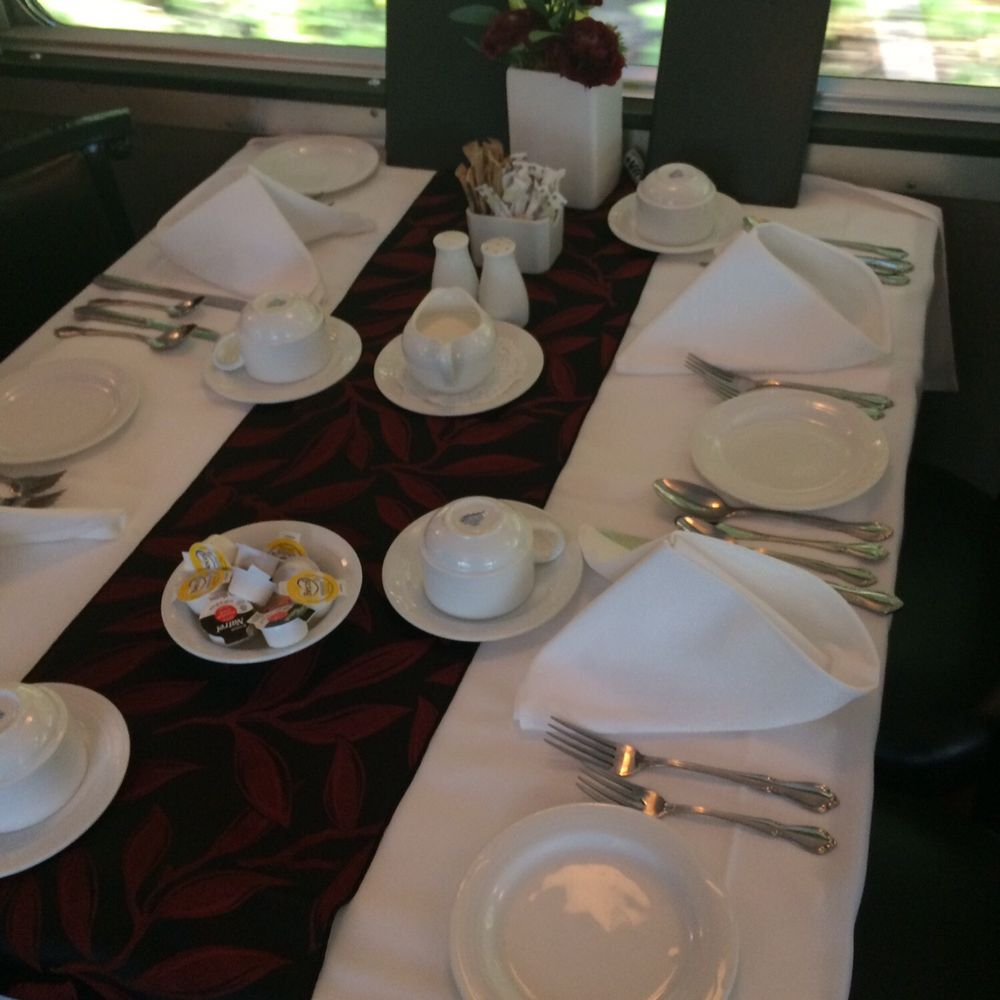 VIA Rail - Fine dining car - Transportation Near Me VIA Rail - Fine dining car - Transportation Near Me