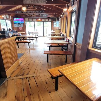 Baxter's Boathouse - Seafood Near Me - Hyannis, Massachusetts