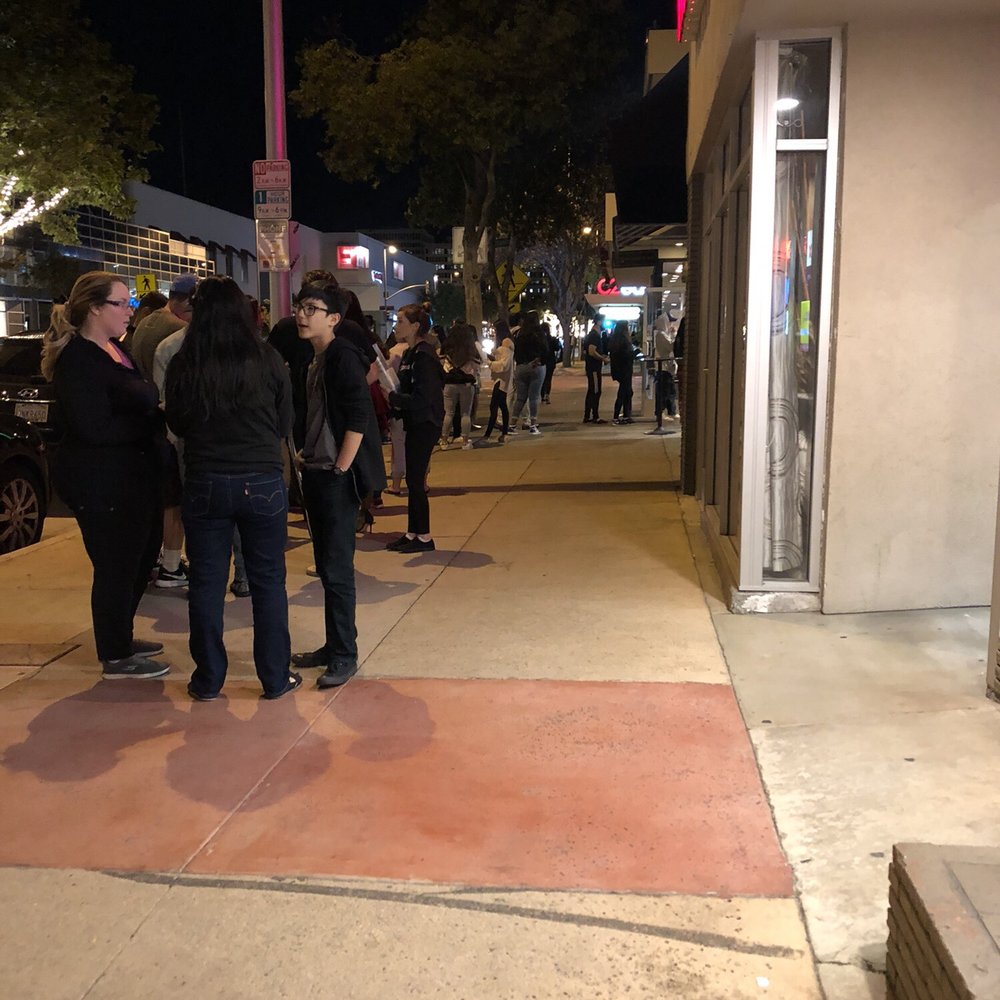 Tpumps - Pasadena - Line on a Saturday night around 9:15PM. Service was friendly and fast! - Bubble Tea Near Me - Pasadena, California Tpumps - Pasadena - Line on a Saturday night around 9:15PM. Service was friendly and fast! - Bubble Tea Near Me - Pasadena, California