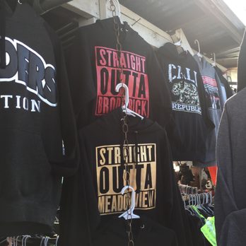 Folsom Blvd Flea Market - For u thugs they got fresh gear too lol - Antiques Near Me - Sacramento, California