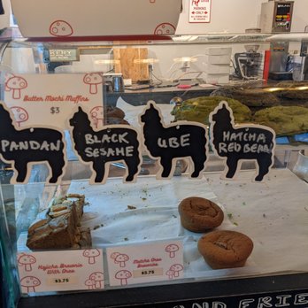 Oishiii Sweets - Desserts Near Me - Toronto, Ontario