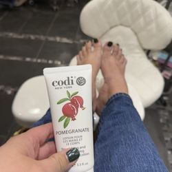 Cozy Nails - Free gift during the holidays