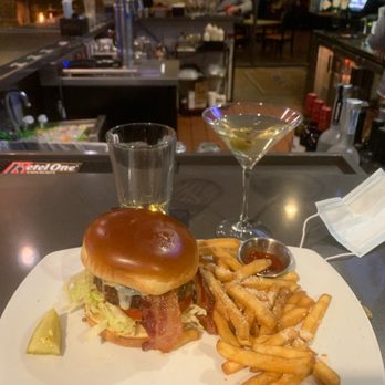 V's Taproom - Jordan made the best martini  I have ever had. - New American Near Me - Peoria, Arizona