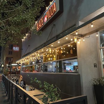 Blaze Pizza - Pizza Near Me - Pasadena, California Blaze Pizza - Pizza Near Me - Pasadena, California