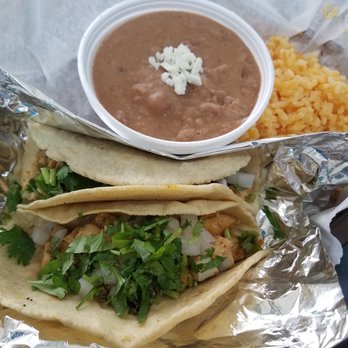 Taco ´n Madre - Lunch Special Taco Plate (chicken) - Mexican Near Me - Conyers, Georgia