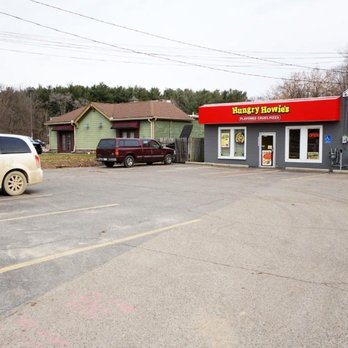 Hungry Howie's Pizza - Easy parking on site - Pizza Near Me - Holly, Michigan Hungry Howie's Pizza - Easy parking on site - Pizza Near Me - Holly, Michigan