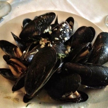 Stissing House - Thai curry coconut mussels - Bars Near Me - Pine Plains, New York Stissing House - Thai curry coconut mussels - Bars Near Me - Pine Plains, New York