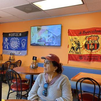 La Cafeteria Eduatoriana - Cafeteria Near Me - Houston, Texas