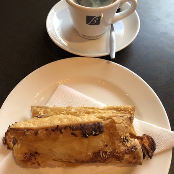 De Koffie Salon - Coffee & Tea Near Me - Amsterdam, New Hampshire