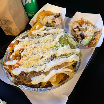 Lucha Libre - Nachos, chicken tacos - Mexican Near Me - San Diego, California