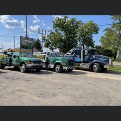 Chucks Auto & Towing - Truck fleet