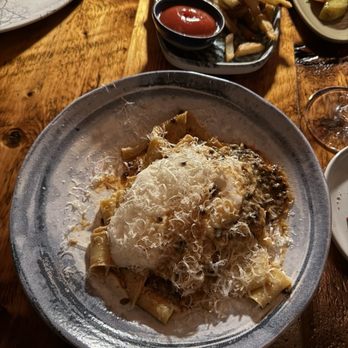 Evelyn Rose - Double egg yolk pappardelle pasta - American Near Me - Vienna, Virginia