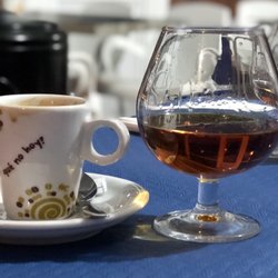Los Delfines - Veterano ja espresso.