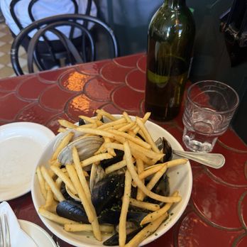 Found Oyster - mussels and frites - Seafood Near Me - Los Angeles, California