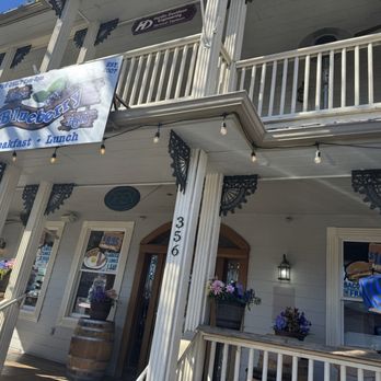 Jeb's Blueberry Hill - Outside - Breakfast & Brunch Near Me - Clovis, California
