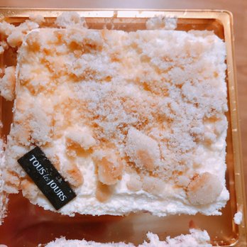 Tous Les Jours - Piece of Cheese cake. - Desserts Near Me - Los Angeles, California Tous Les Jours - Piece of Cheese cake. - Desserts Near Me - Los Angeles, California