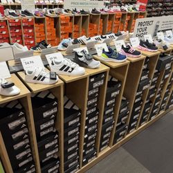 DSW Designer Shoe Warehouse