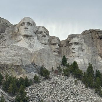 Mount Rushmore National Memorial - Landmarks & Historical Buildings Near Me - Keystone, South Dakota Mount Rushmore National Memorial - Landmarks & Historical Buildings Near Me - Keystone, South Dakota