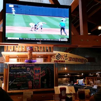Islands Restaurant - Burgers Near Me - Manhattan Beach, California