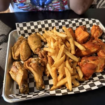 Black Creek Bar and Grill - Wings - Salad Near Me - Devine, Texas Black Creek Bar and Grill - Wings - Salad Near Me - Devine, Texas