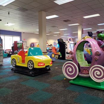 Chuck E. Cheese - Pizza Near Me - Virginia Beach, Virginia