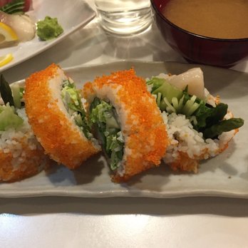 Makoto Sushi Bar - Scallop roll - Japanese Near Me - London, XGL Makoto Sushi Bar - Scallop roll - Japanese Near Me - London, XGL
