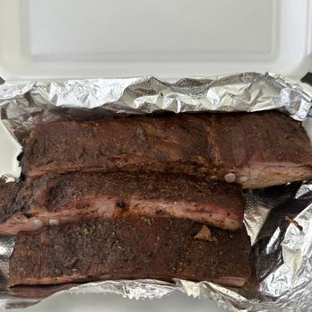 Big Daddy Que - ribs in foil in a container - Barbeque Near Me - Reynoldsburg, Ohio