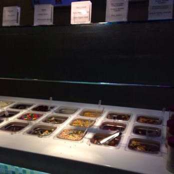 Yogurtland - Toppings galore - Ice Cream & Frozen Yogurt Near Me - Thousand Oaks, California Yogurtland - Toppings galore - Ice Cream & Frozen Yogurt Near Me - Thousand Oaks, California