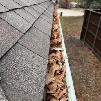 Big Tex Gutters - This was the gutter of the house that we just purchased. - Gutter Services Near Me - Duncanville, Texas Big Tex Gutters - This was the gutter of the house that we just purchased. - Gutter Services Near Me - Duncanville, Texas