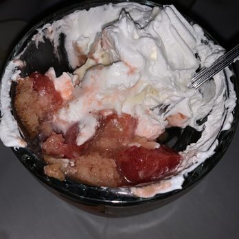 Aberdeen Barn - Mushy strawberry shortcake. NOT GOOD - Steakhouses Near Me - Charlottesville, Virginia