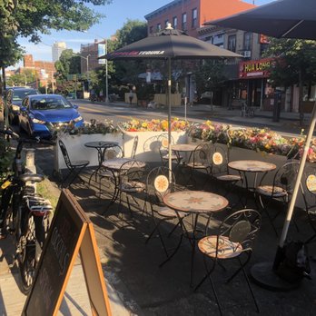 Endswell Bar & Bistro - Outdoor seating - Cocktail Bars Near Me - Brooklyn, New York