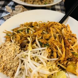 Kannika's Thai Kitchen - Pad Thai