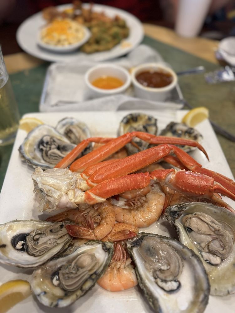 Bluffton Oyster Company Logo