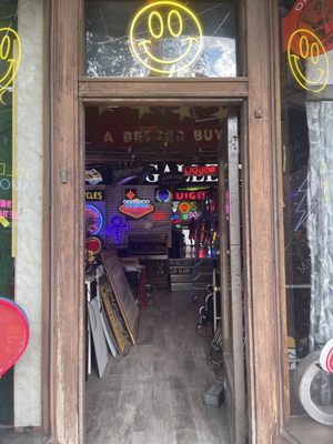 The Neon Shop Fishtail